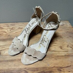 Sam Edelman nude tan suede Odila scalloped leather heels